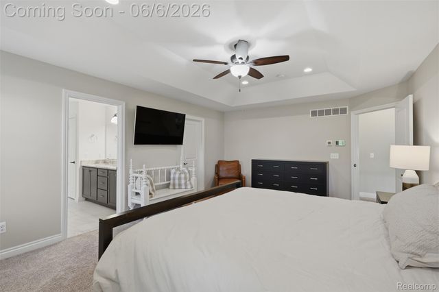 7375 N Mistwood Drive, White Lake Charter Township, MI 48383