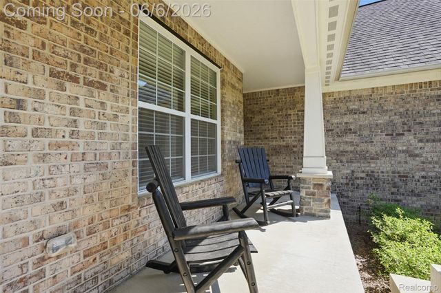 7375 N Mistwood Drive, White Lake Charter Township, MI 48383