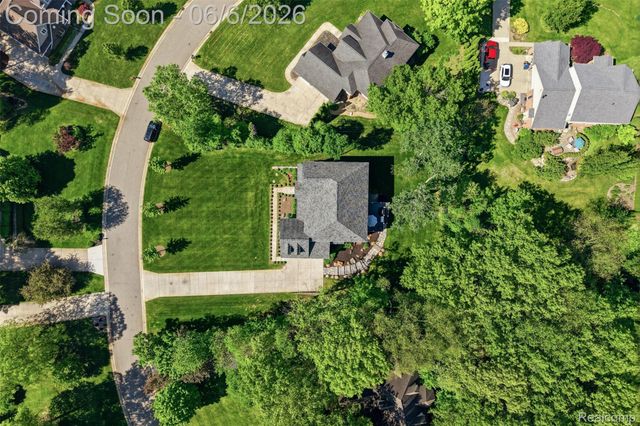 7375 N Mistwood Drive, White Lake Charter Township, MI 48383