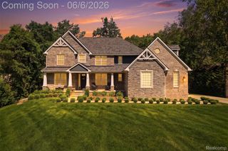 7375 N Mistwood Drive, White Lake Charter Township, MI 48383