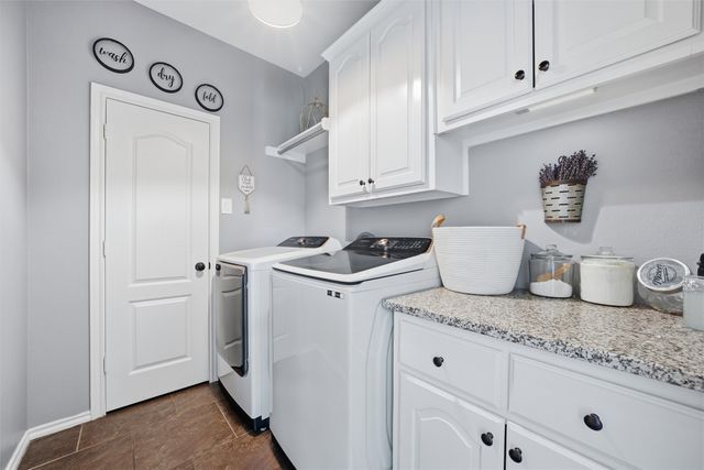 613 Remington Park Drive, Robinson, TX 76706