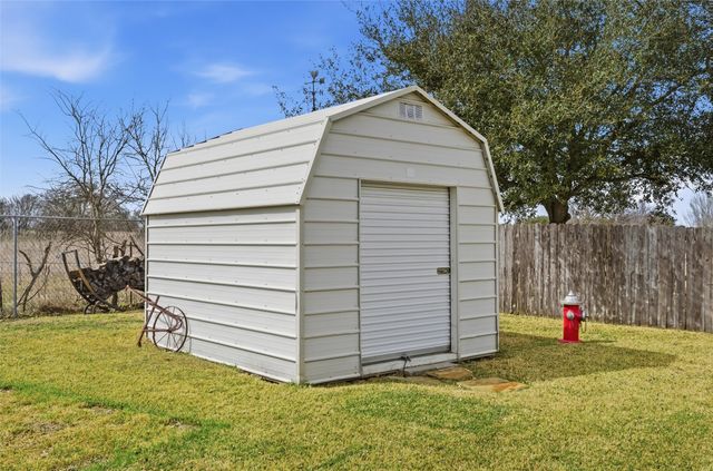 613 Remington Park Drive, Robinson, TX 76706