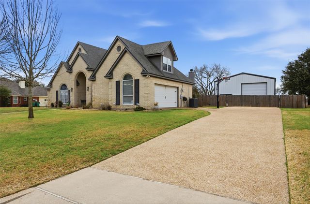 613 Remington Park Drive, Robinson, TX 76706