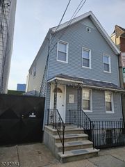 37 Adams St, Newark City, NJ 07105