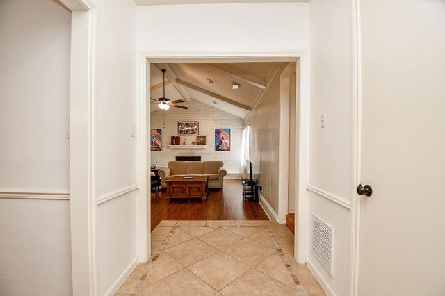 8118 Brinkworth Lane, Houston, TX 77070
