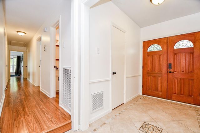 8118 Brinkworth Lane, Houston, TX 77070
