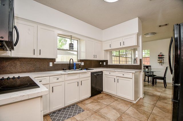 8118 Brinkworth Lane, Houston, TX 77070