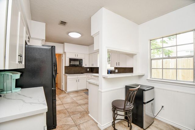 8118 Brinkworth Lane, Houston, TX 77070