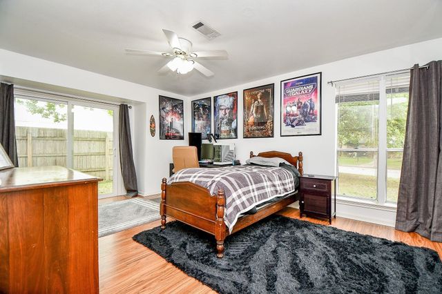 8118 Brinkworth Lane, Houston, TX 77070