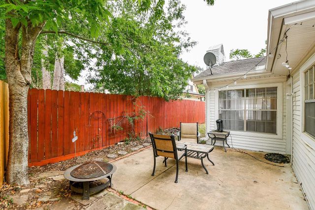 8118 Brinkworth Lane, Houston, TX 77070