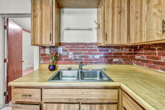 1012 N Nevada Street, Carson City, NV 89703