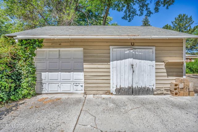 1012 N Nevada Street, Carson City, NV 89703