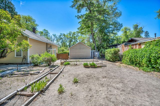 1012 N Nevada Street, Carson City, NV 89703