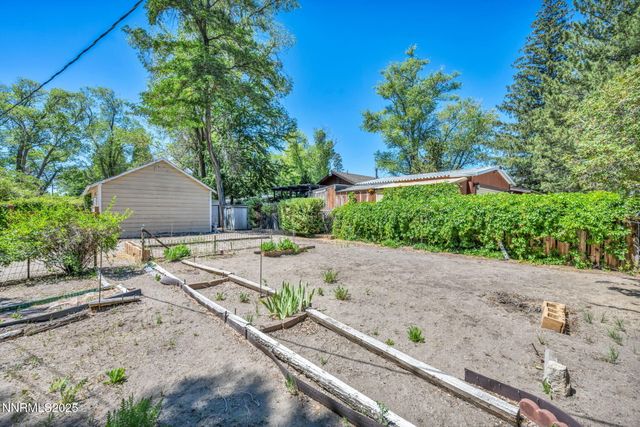 1012 N Nevada Street, Carson City, NV 89703