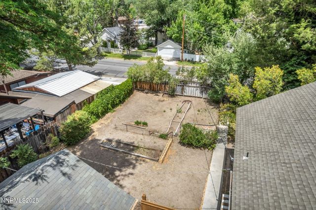 1012 N Nevada Street, Carson City, NV 89703