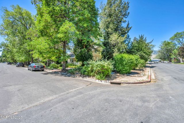 1012 N Nevada Street, Carson City, NV 89703