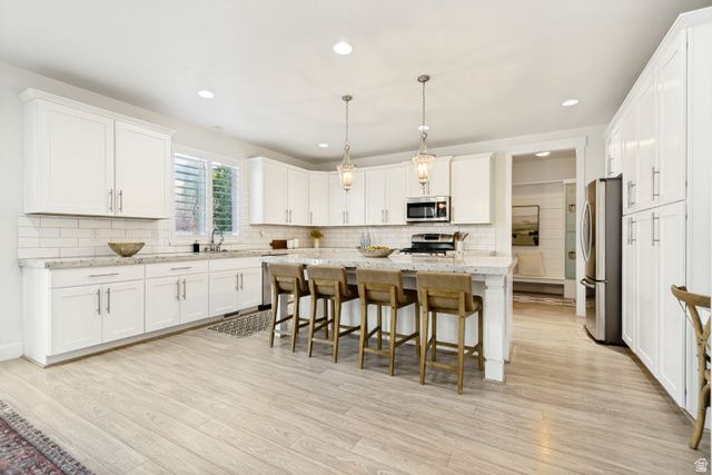 965 FREEDOM POINT WAY, Bluffdale, UT 84065