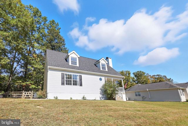 8 BROWN CIR, Fredericksburg, VA 22405
