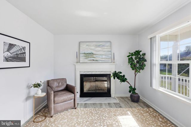 8 BROWN CIR, Fredericksburg, VA 22405