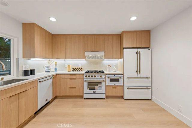 94 Sequoia Tree Lane, Irvine, CA 92612