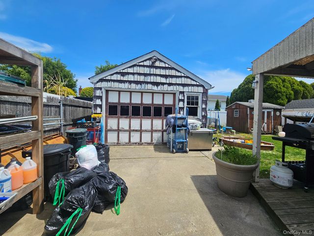 2207 Maple Street, Wantagh, NY 11793