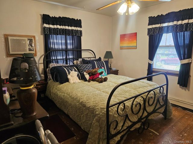 2207 Maple Street, Wantagh, NY 11793