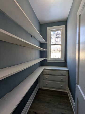 8444 S Escanaba Avenue, Chicago, IL 60617