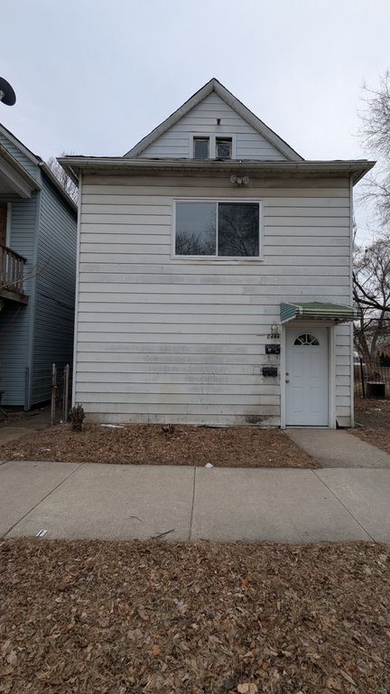 8444 S Escanaba Avenue, Chicago, IL 60617