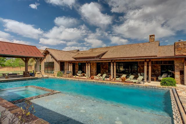 16606 County Rd 1920, Lubbock, TX 79424