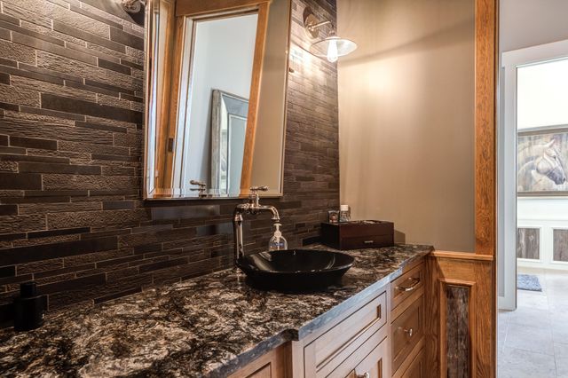 16606 County Rd 1920, Lubbock, TX 79424