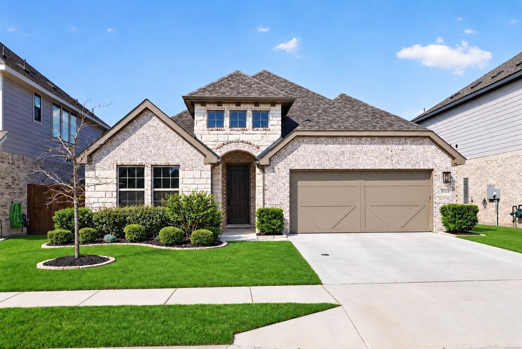 5036 Hitching Post Drive, Fort Worth, TX 76036 — exterior