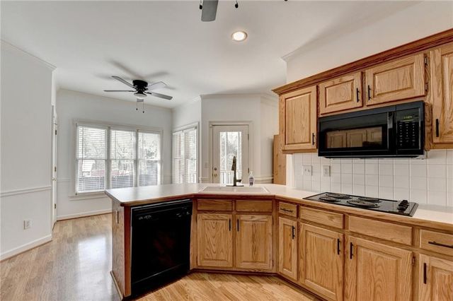 1005 Lewis Ridge Circle, Lawrenceville, GA 30045