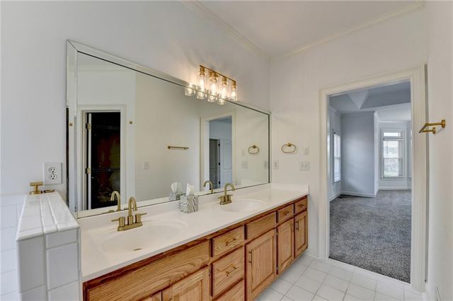 1005 Lewis Ridge Circle, Lawrenceville, GA 30045