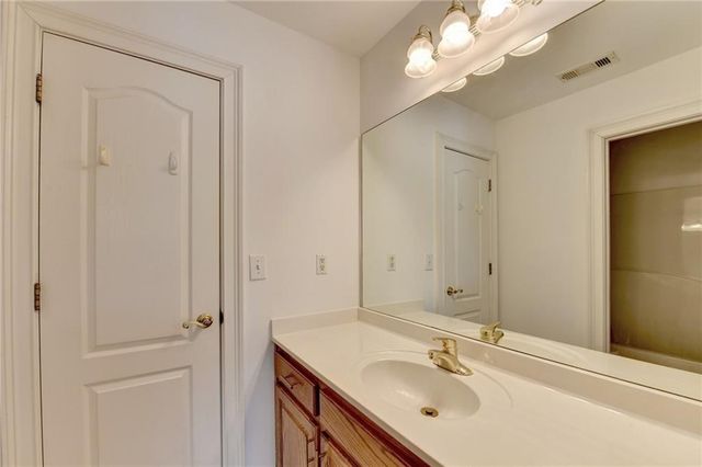 1005 Lewis Ridge Circle, Lawrenceville, GA 30045
