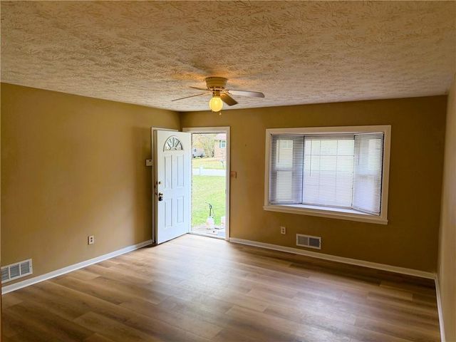 1345 Labelle Street, Jonesboro, GA 30238