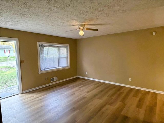 1345 Labelle Street, Jonesboro, GA 30238