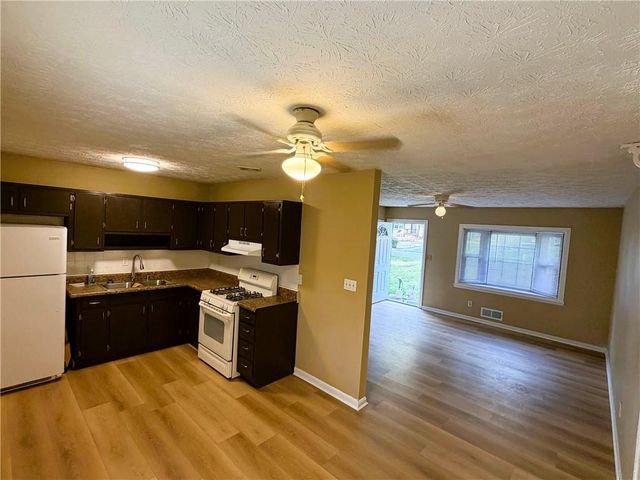 1345 Labelle Street, Jonesboro, GA 30238