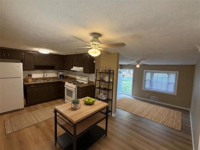 1345 Labelle Street, Jonesboro, GA 30238