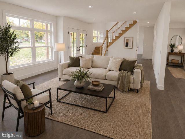 19 PEASE RD, Manalapan Twp, NJ 07726