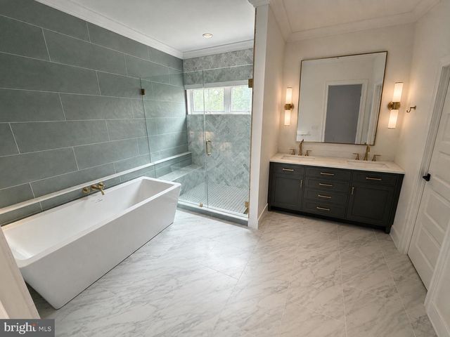 19 PEASE RD, Manalapan Twp, NJ 07726