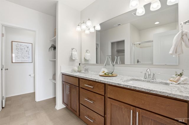 12583 S Farrara Way, Nampa, ID 83686