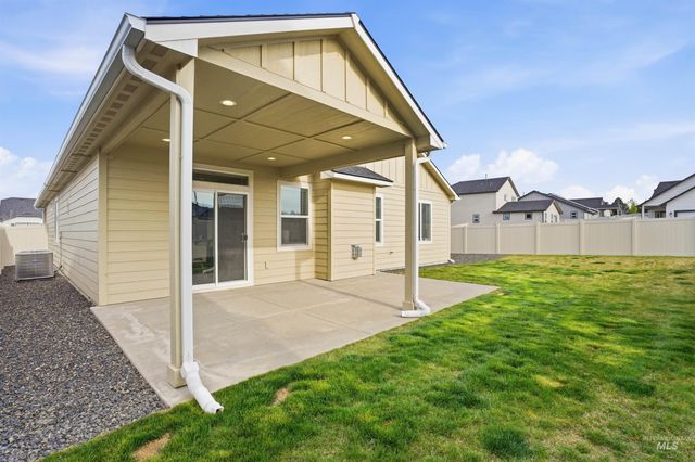 12583 S Farrara Way, Nampa, ID 83686