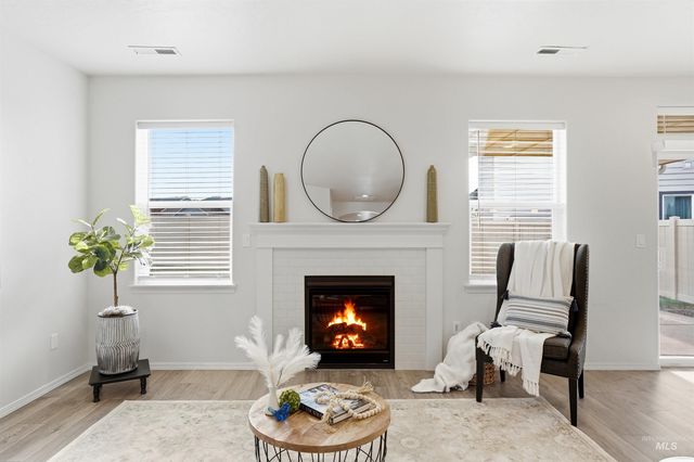 12583 S Farrara Way, Nampa, ID 83686