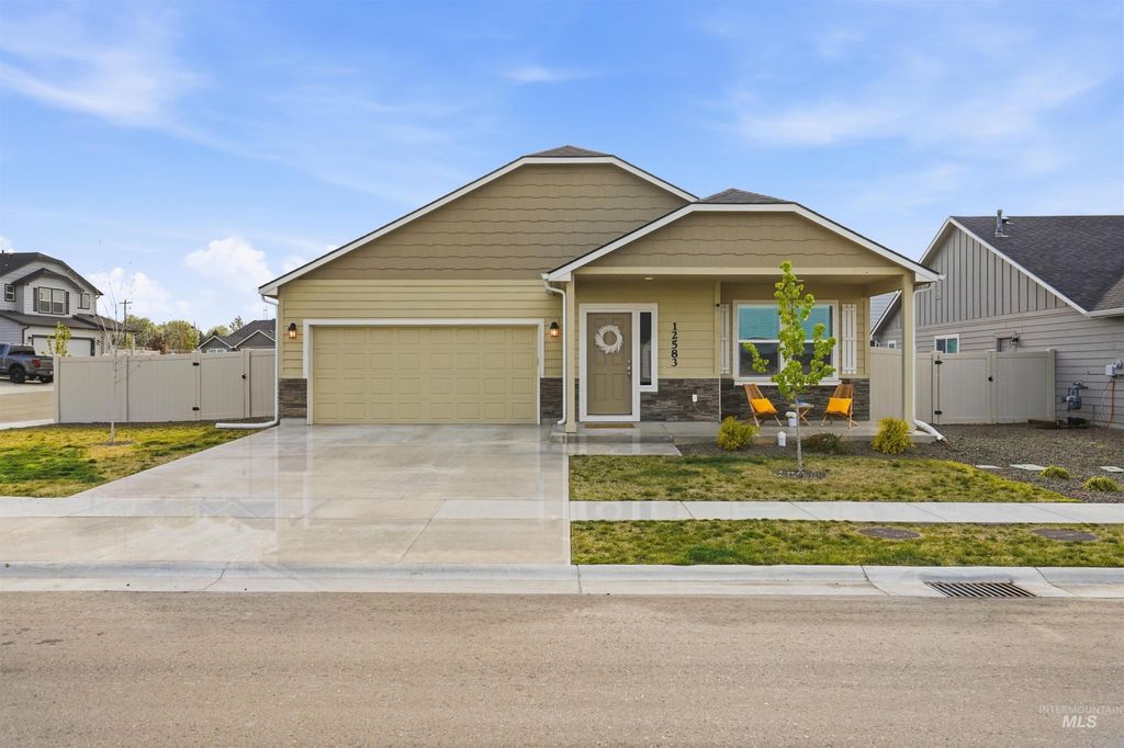 12583 S Farrara Way, Nampa, ID 83686