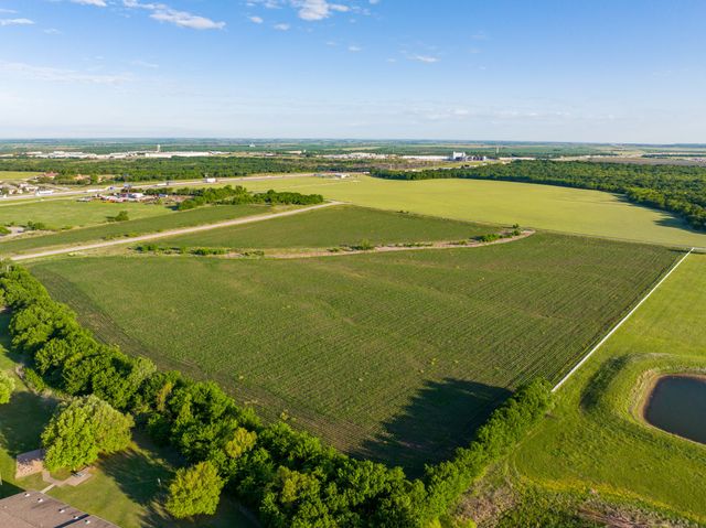 286 County Road 4282, Hillsboro, TX 76645