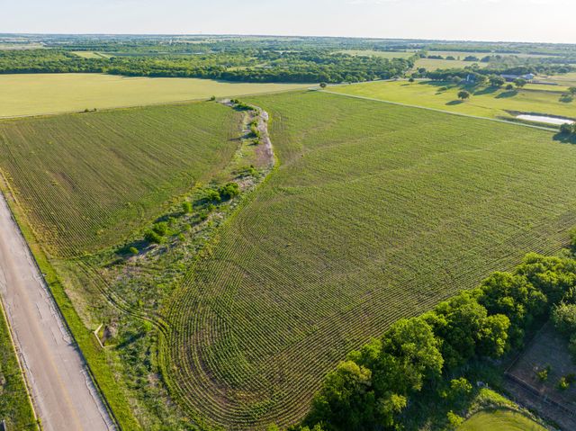 286 County Road 4282, Hillsboro, TX 76645