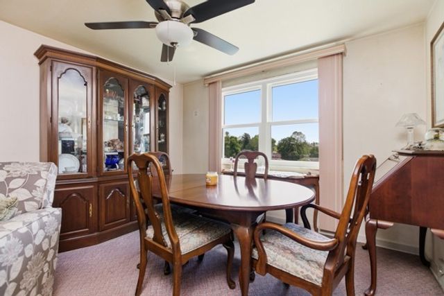 417 Blossom Dr, Baldwin Boro, PA 15236