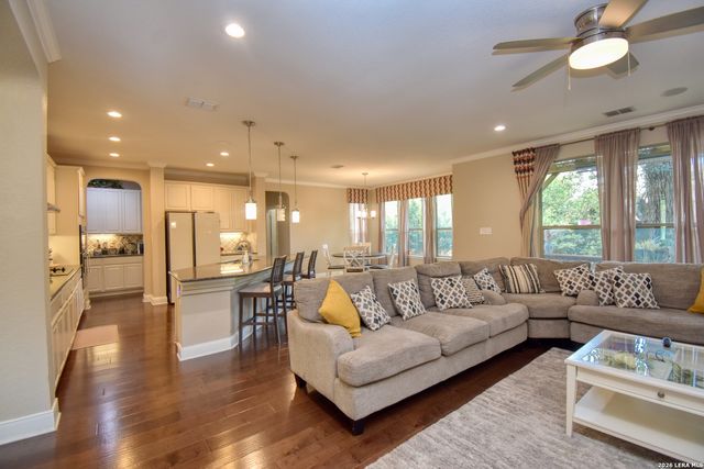 26013 Los Mirasoles, Boerne, TX 78015