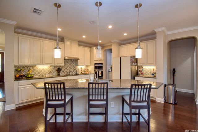 26013 Los Mirasoles, Boerne, TX 78015