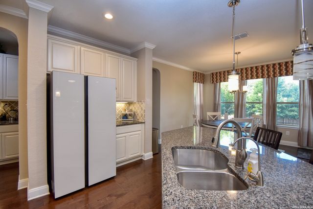 26013 Los Mirasoles, Boerne, TX 78015